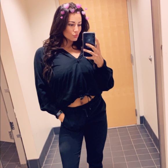 Meet your Posher, Gianna - Picture 5 of 6